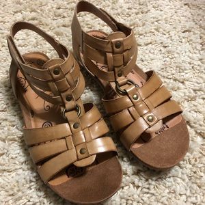 BareTraps tan/brown Women’s Sandal